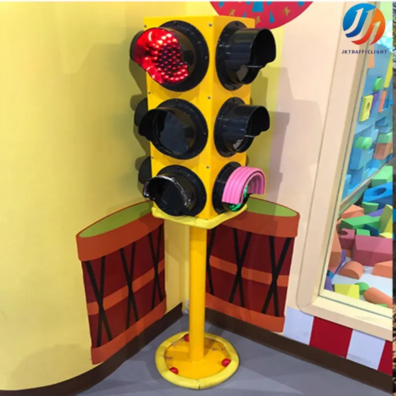 Small Traffic Light for Home Garden (4)