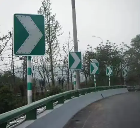 traffic sign.png